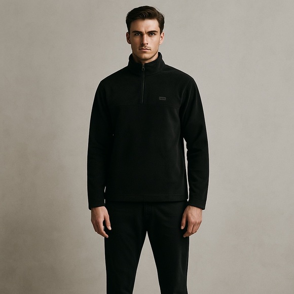 RAINS Fleece Quarter Zip Men’s Black NWT Size L Warm Cozy GIFT - Picture 2 of 4